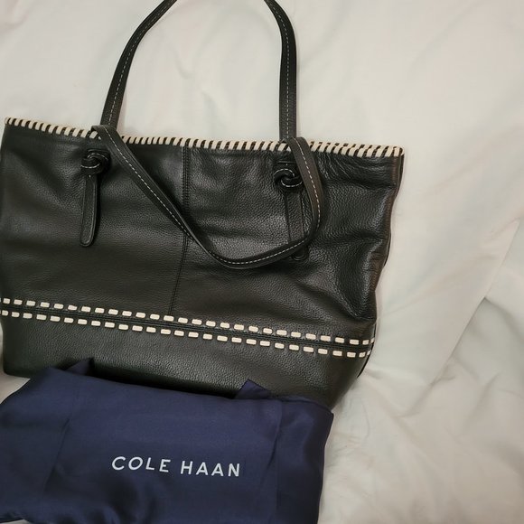 New Cole Haan Brynn Black Sand Shell Leather Tote - Picture 5 of 5